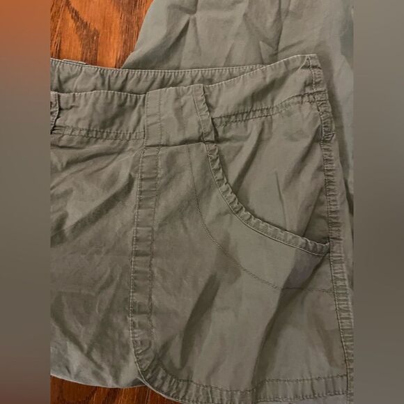 Rafaella army green lightweight capris size 14 - Picture 2 of 6